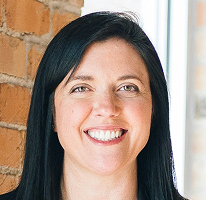 Sophie Hartwell, responsabile dell'assistenza clienti di un team di servizio, ritratto